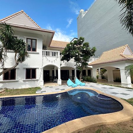 Blooming Hill Boutique Suites Pattaya Zewnętrze zdjęcie